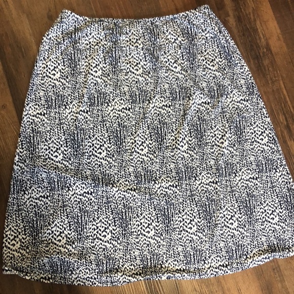 Courtenay navy and white skirt - Picture 4 of 5